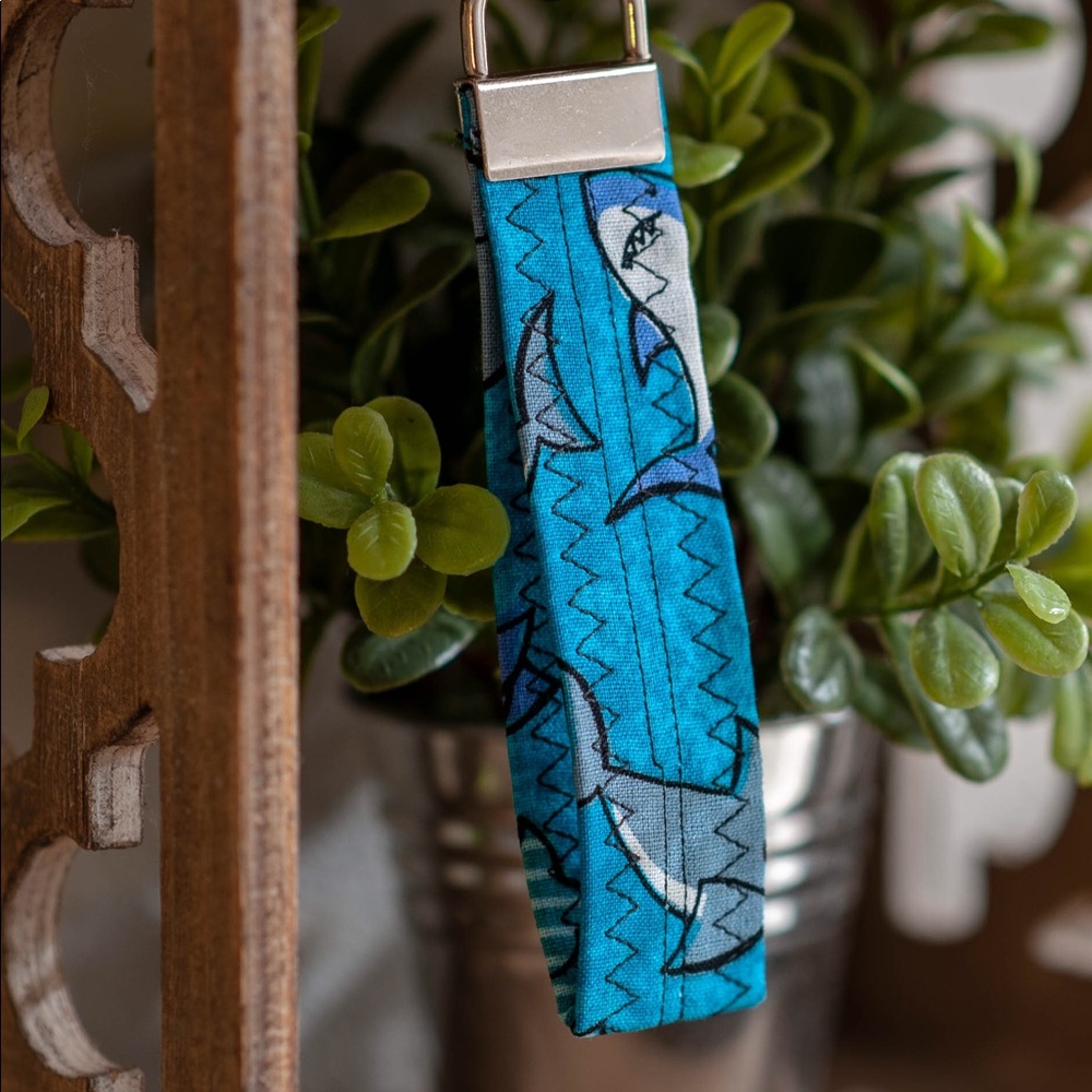 shark keychain
